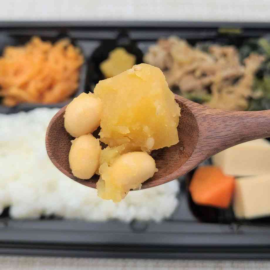 まごころ小箱「牛すき煮・さつま芋と大豆の甘辛煮」4