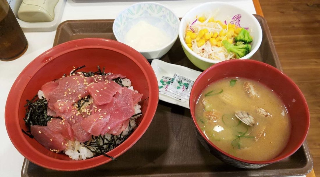 すき家のヘルシーなメニュー 牛丼ライト と 山かけ鉄火丼 を食べてみました こせたん宅配弁当