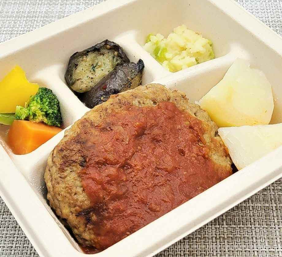 ダイエット向けの安い宅配弁当・nosh-ナッシュ「チリハンバーグステーキ」