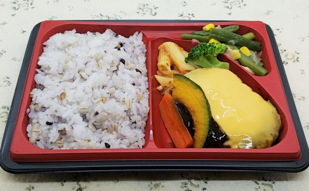 セブンミールの 日替わり弁当 を注文してみました こせたん宅配弁当