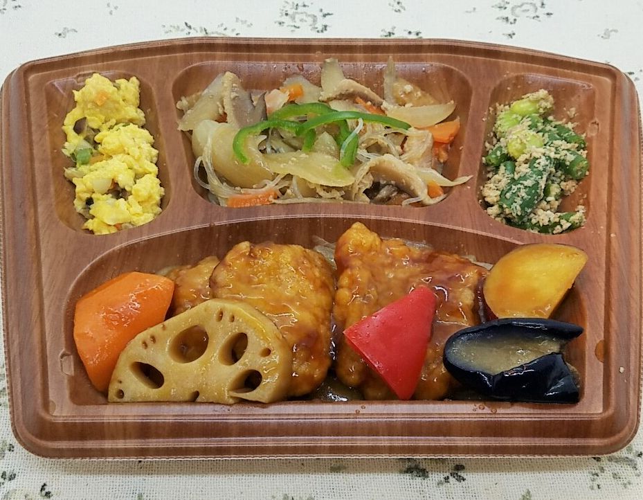 セブンミールの日替わりおかずセット 白身魚と６種野菜の黒酢あん を食べました こせたん宅配弁当