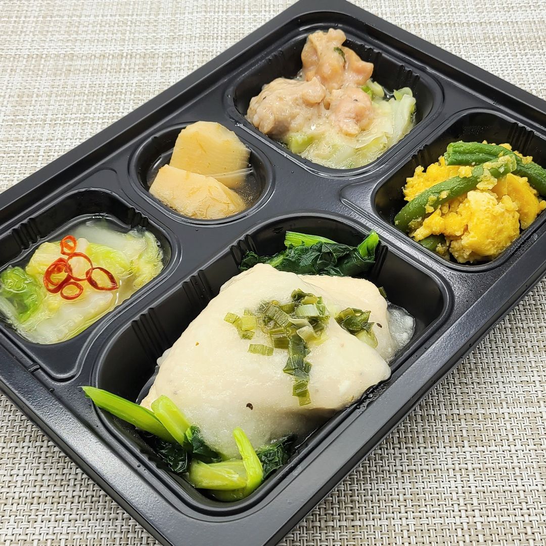 Hemog ハーモグ きりっとコントロール カジキの葱塩だれと鶏肉のガーリック醤油 を食べました こせたん宅配弁当