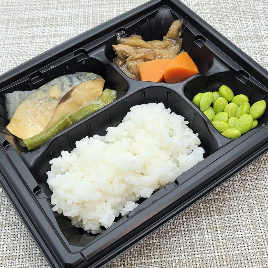 ワタミの宅食 まごころ小箱 小 サバの味噌煮 を食べました こせたん宅配弁当